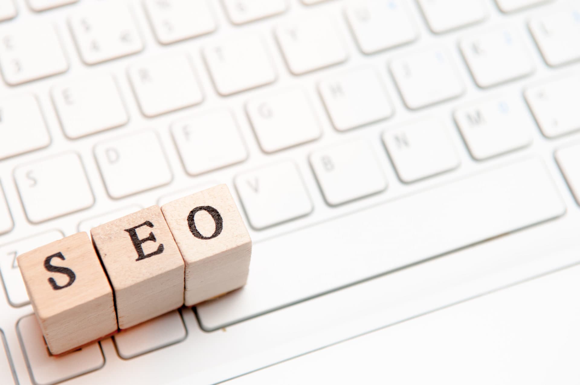 How do blogs help SEO?